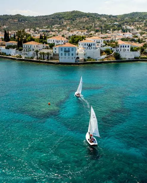 Σπέτσες