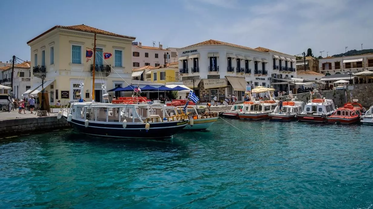 Σπέτσες